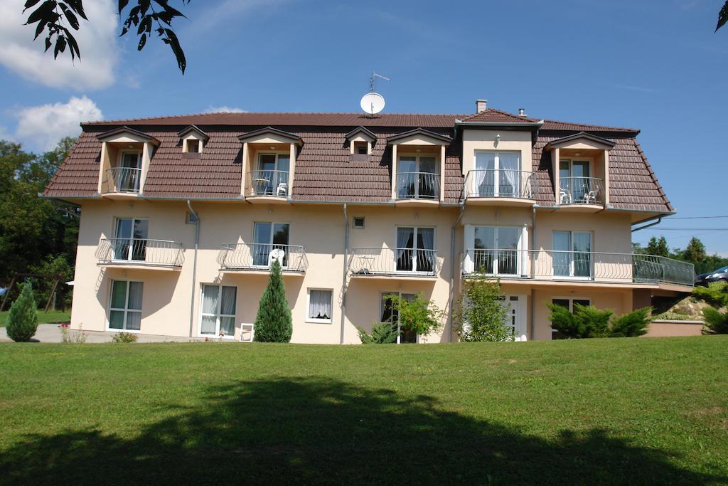 Balla Appartements Zalakaros Extérieur photo